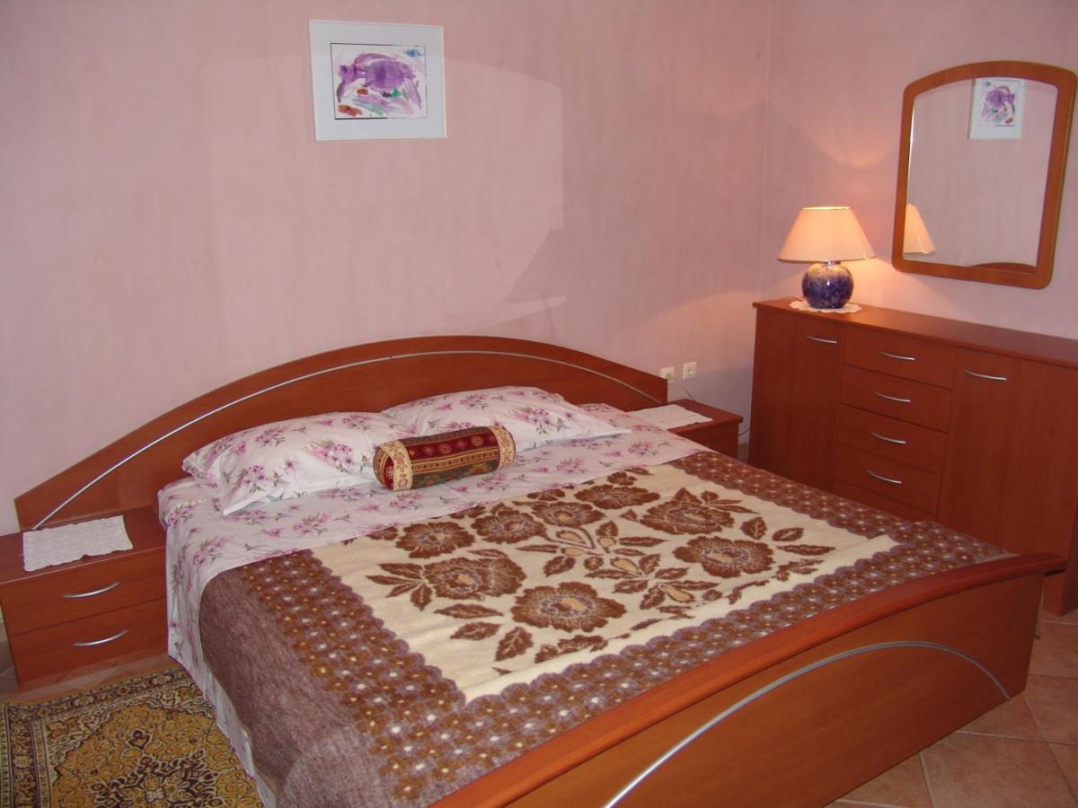 Apartments Bozica 克尔克 外观 照片