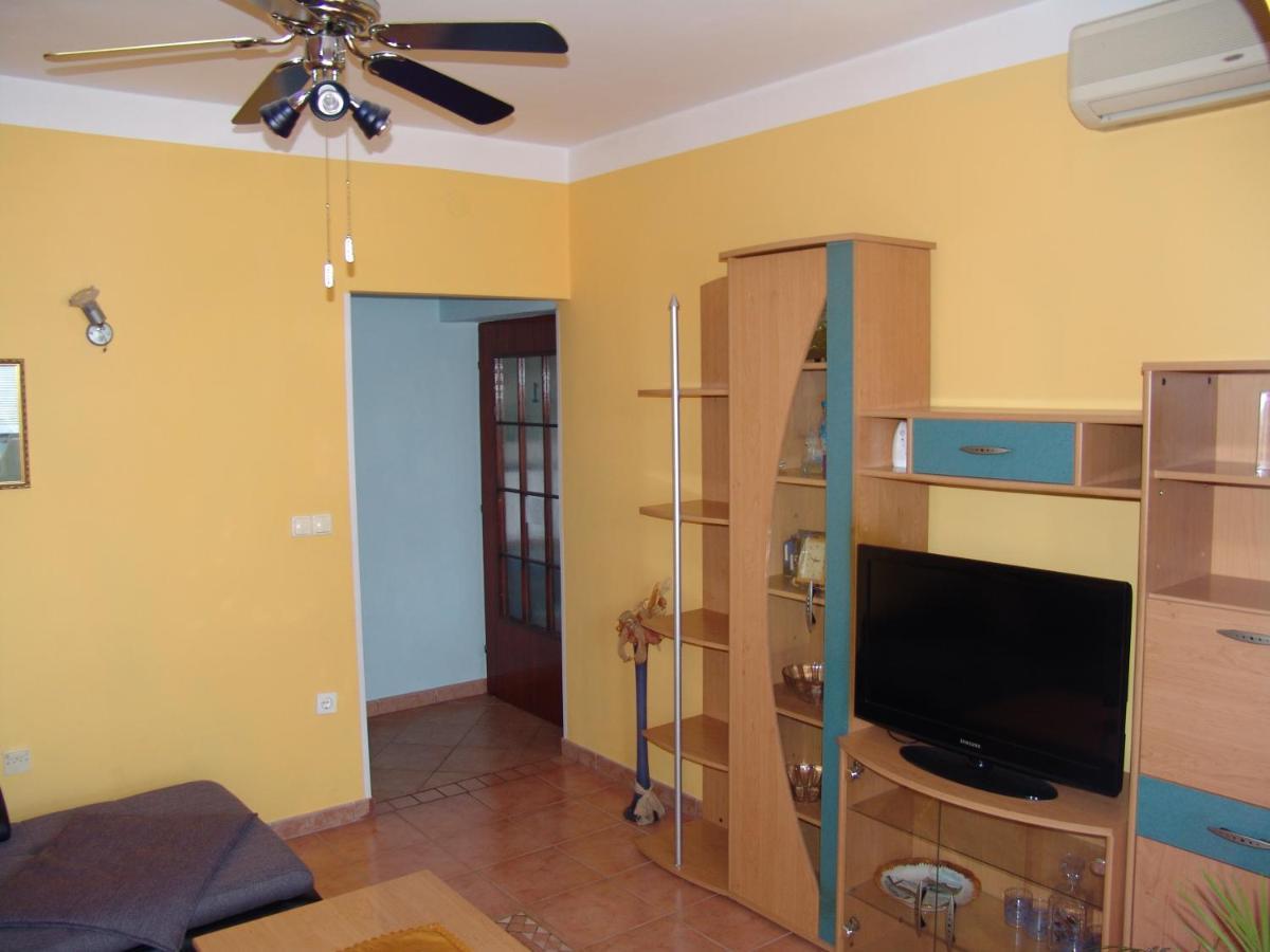 Apartments Bozica 克尔克 外观 照片