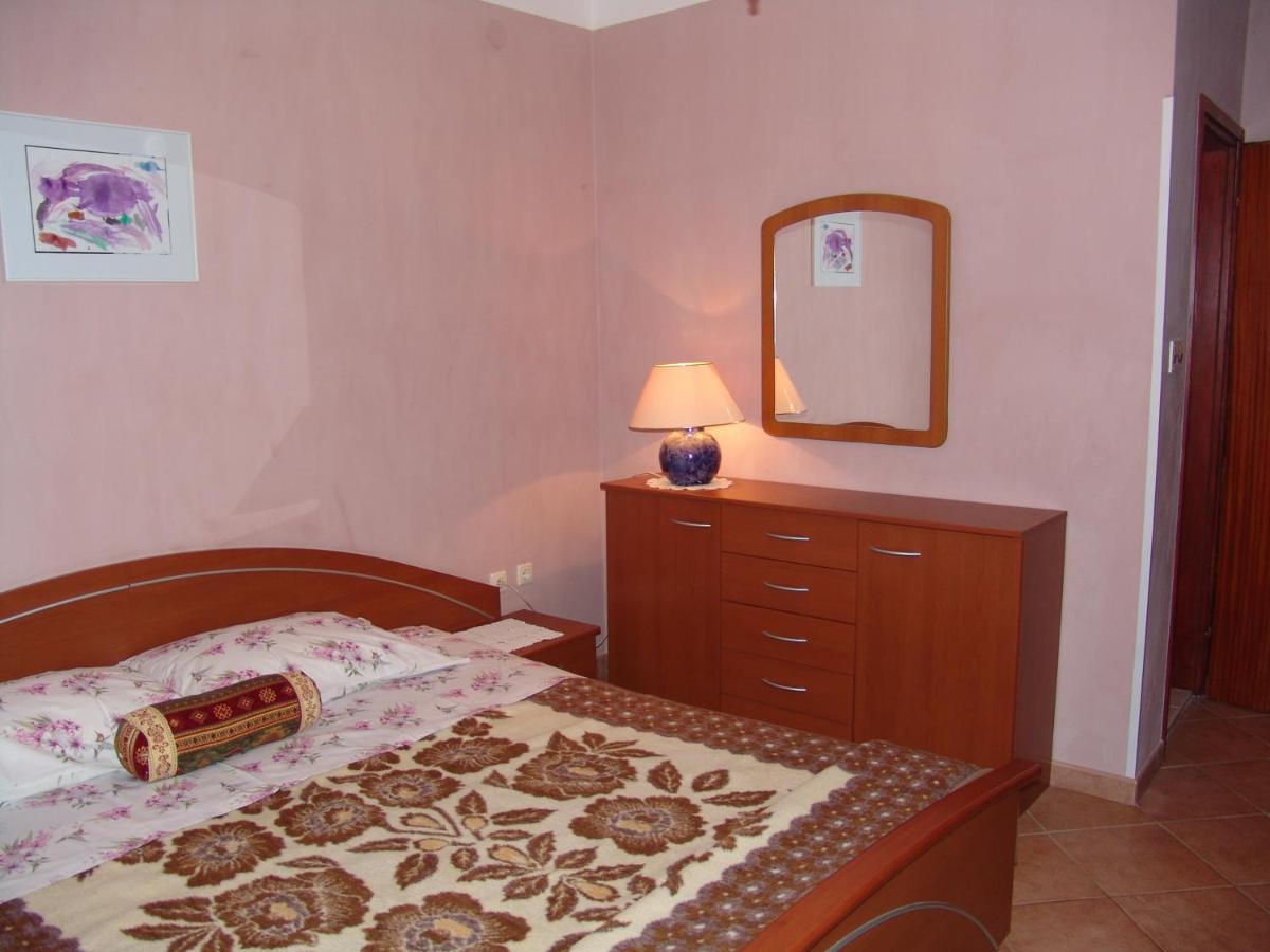 Apartments Bozica 克尔克 外观 照片