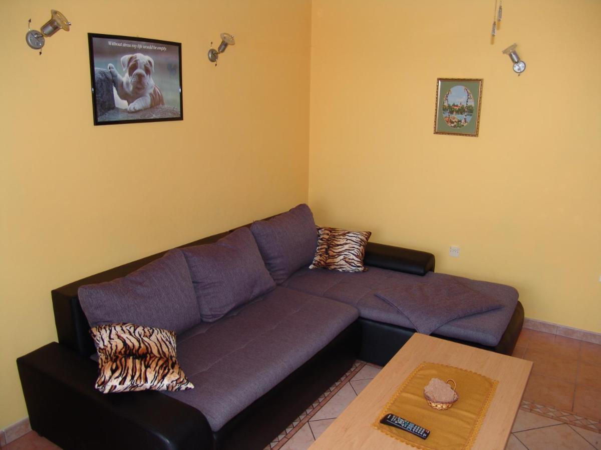 Apartments Bozica 克尔克 外观 照片